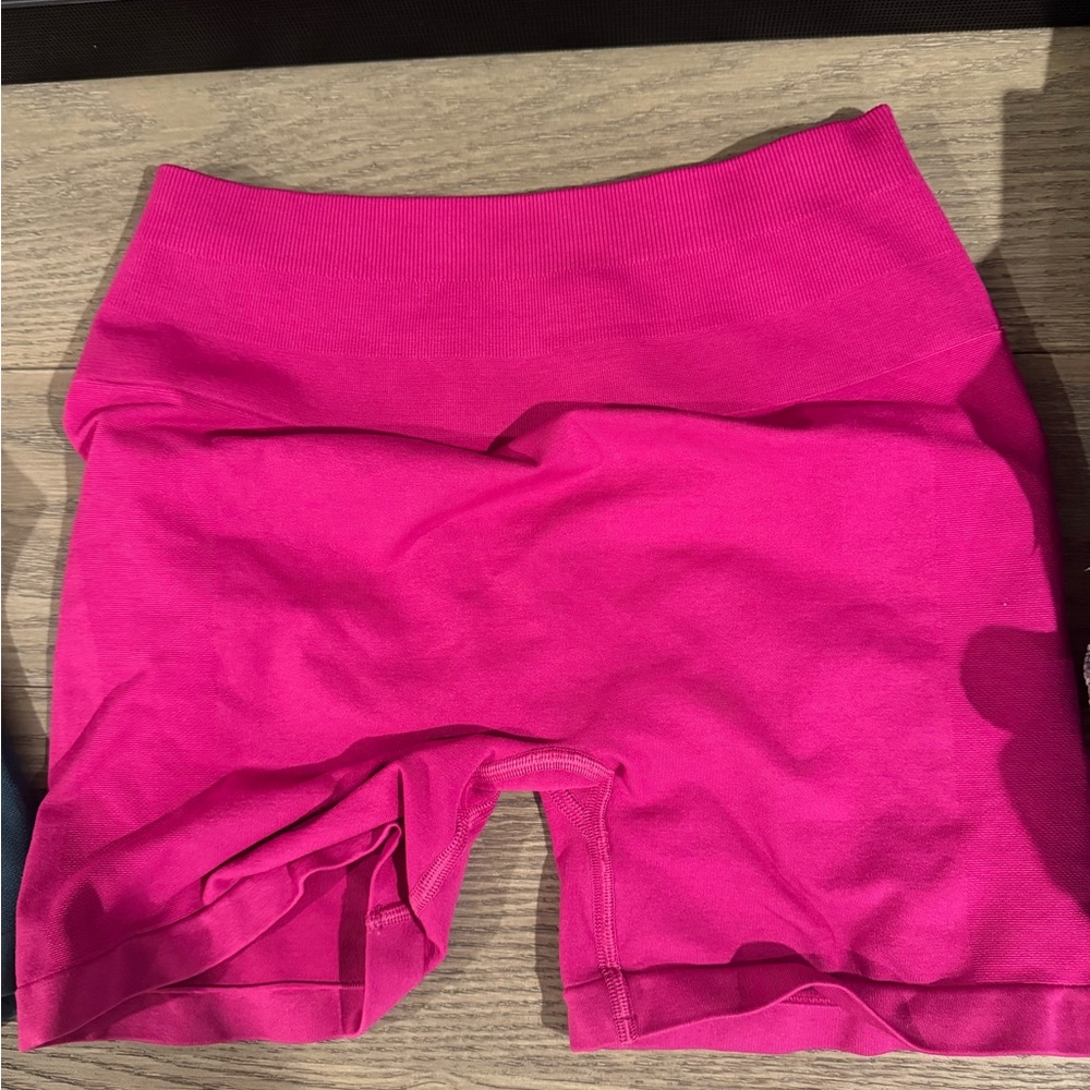 Excellent condition like new size medium Alphalete amplify